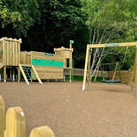Conkers Lodge For 6 With Hot Tub & Secluded Decking - Spa Resort In Devon Chudleigh Exterior photo