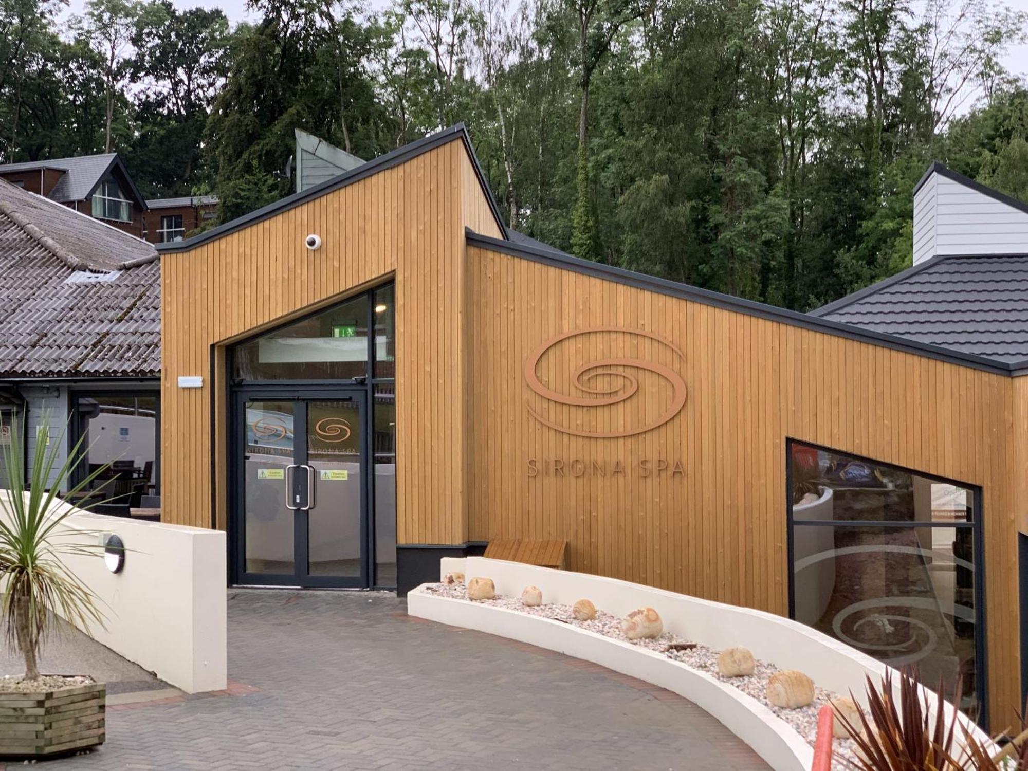 Conkers Lodge For 6 With Hot Tub & Secluded Decking - Spa Resort In Devon Chudleigh Exterior photo